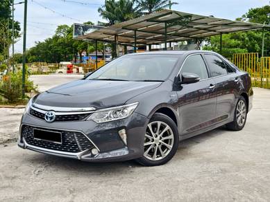 Toyota Camry HYBRID LUXURY in Johor Bahru, JHR
