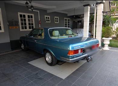 Mercedes Benz 230CE in Shah Alam, SGR