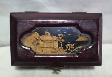 Small Vintage Lacquered Jewelry Box w/ Hinged Lid