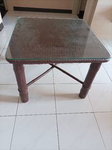 Antik meja tepi sofa Antique side table