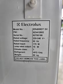 Electrolux Twin Door Peti ais Fridge 424L
