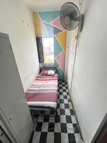 Room in Seri Kembangan, SGR