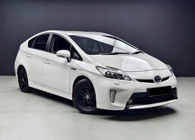 Toyota Prius LUXURY (HYBRID) in Cheras, SGR