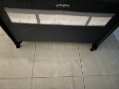 Samu gilken baby cot