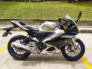Yamaha R15