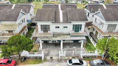 Semi-Detached House For Sale in Bandar Saujana Putra,SGR