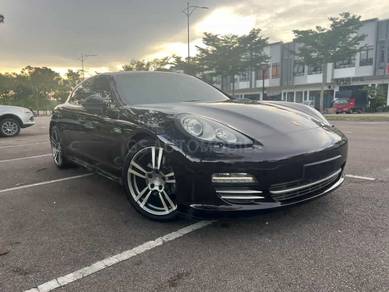 2013 Porsche Panamera 4