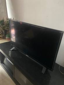 Philips Flat-Screen LED TV