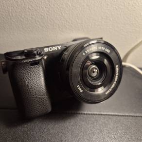 Sony a6000 with kitlens