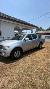 Mitsubishi Triton in Tumpat, KTN