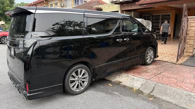 Toyota Vellfire in Subang Bestari, SGR
