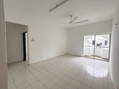 Condominium For Rent in Fawina Court