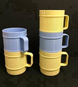 VINTAGE DUTCH LADY Plastic Cups - Set of 5 (1990s)