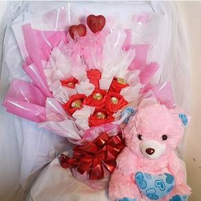 Ferrero Hand Bouquet & Cutie Bear 