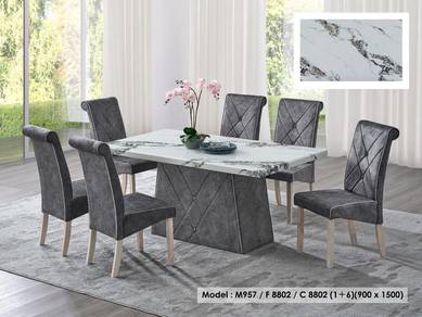 6 Seaters Dining Set DS8802