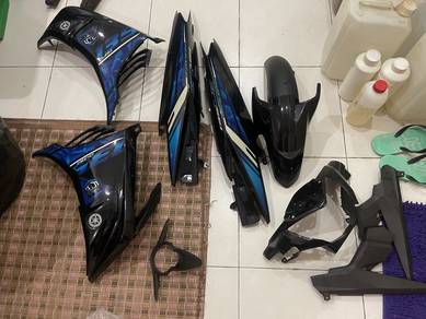 Coverset hitam kilat lc135 v6 v7