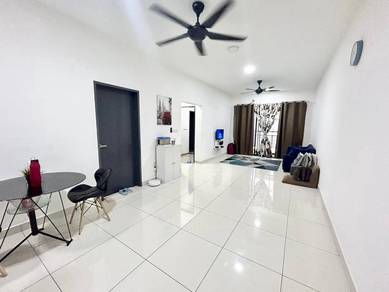 Condominium For Sale in The Holmes 2