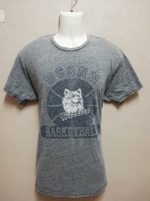 T-Shirt UCONN BASKETBALL HUSKIES USA 12 Rayon Sz L
