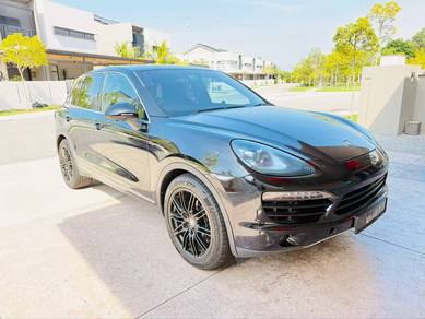 Porsche Cayenne Diesel DIESEL in Shah Alam, SGR