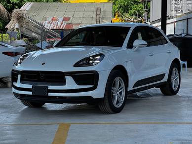 2023 Porsche Macan -