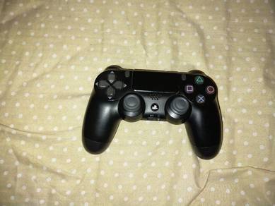 DualShock 4 ps4 controller ori used