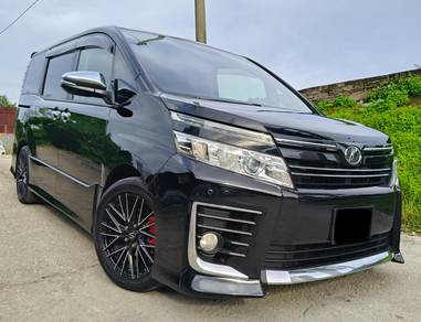 Toyota Voxy ZS in Sungai Besi, KUL