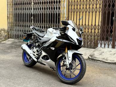 Yamaha R15