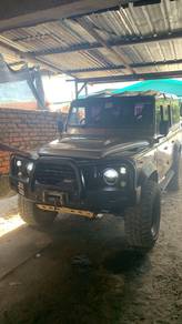 Land Rover Defender 110 in Kota Kinabalu, SBH