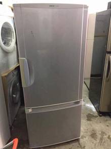 National 2 doors fridge Peti Sejuk Ais