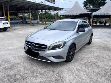 Mercedes Benz A200 200 BlueEFCY (CBU) in Kajang, SGR