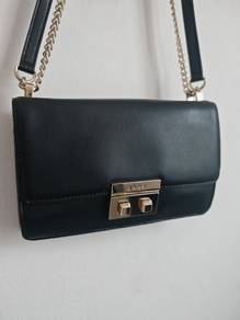 Women's DKNY sling bag/crossbody/shoulder bag/beg