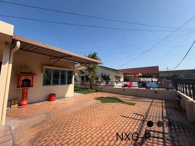 Semi-Detached House For Sale in Klang,SGR