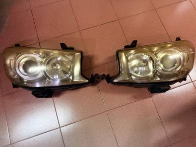 Toyota Fortuner Head Lamp
