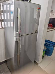 Toshiba Hybrid Plasma 2 Door Fridge