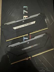 Corsair Vengeance RGB Pro DDR4 RAM 32GB DDR4 CL16