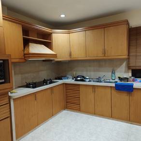 Condominium For Rent in Marina Bay Condominium