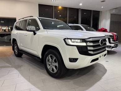 Toyota Land Cruiser ZX in Sri Hartamas, KUL