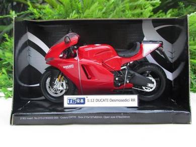 Automaxx 1-12 Diecast Bike Ducati Desmosedici RR
