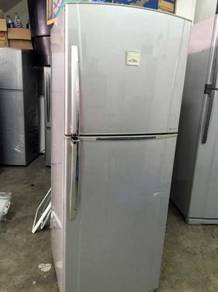 Toshiba Recon Fridge Freezer 2 Pintu Peti Ais Ice