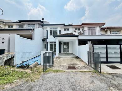 2-storey Terraced House For Sale in Seri Kembangan,SGR