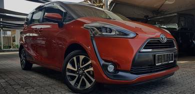 Toyota Sienta V in Petaling Jaya, SGR