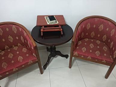 2 kerusi + meja