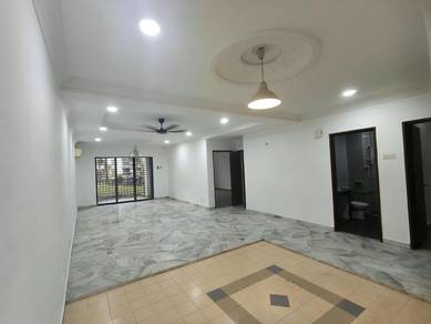 Condominium For Sale in Sri Alam