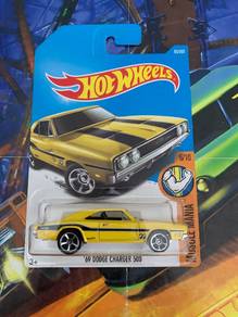 Hot Wheels ‘69 Dodge Charger 500