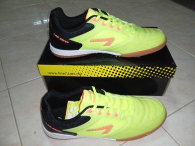 ITEM BARU_Kasut Sukan Futsal LINE 7 size 9uk