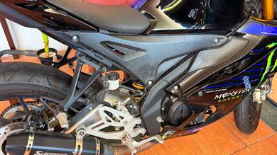 Yamaha R15