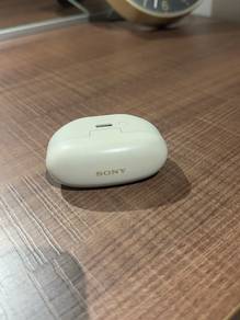 Sony WF-1000XM5 earbuds