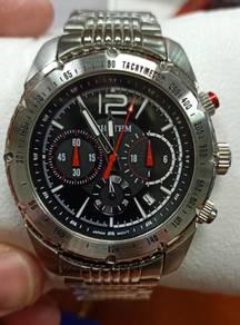 RHYTHM Quartz Watch with Box
