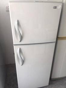 Peti 2 Pintu Ice Fridge Refrigerator LG Freezer