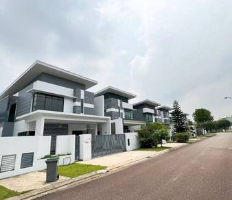 Semi-Detached House For Sale in Gelang Patah,JHR
